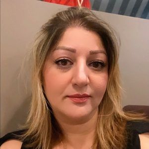 Meet your Posher, Neda